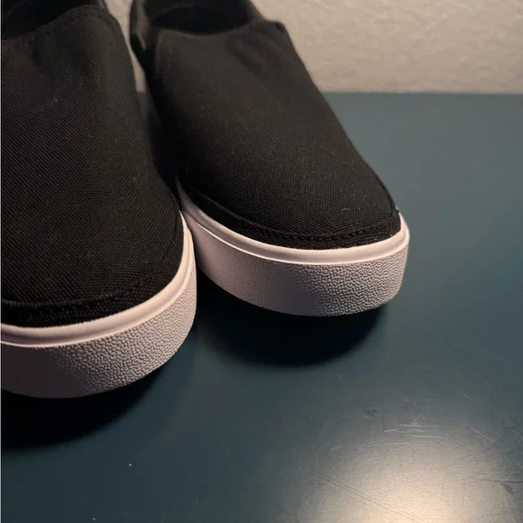 Nike Black Slip-On Sneakers - Picture 6 of 6